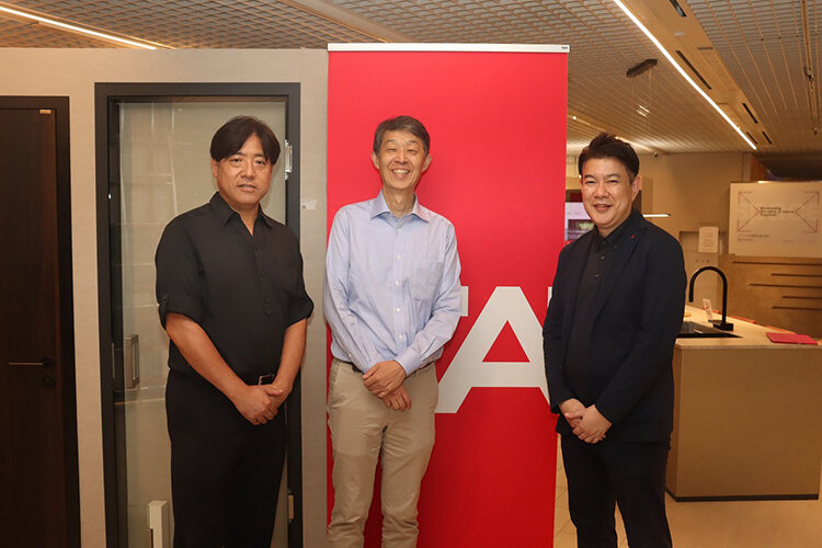 建築家：各務謙司氏が「ハーフェレ ジャパン 新宿ショールーム」を訪問1