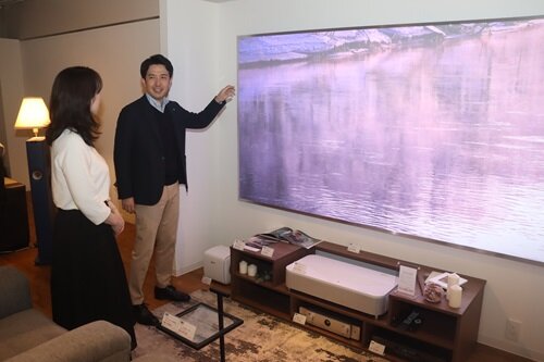 203_hometheater_04.JPG
