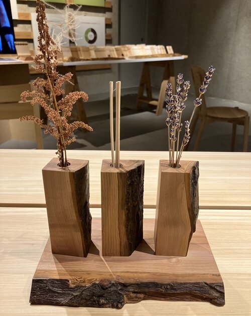 無垢材一輪挿し