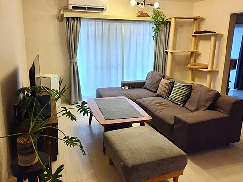 インテリア事例_ダークトーンのリビング1