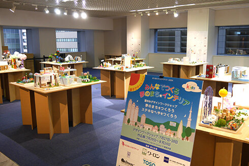 昨年のワークショップにて完成した作品を展示